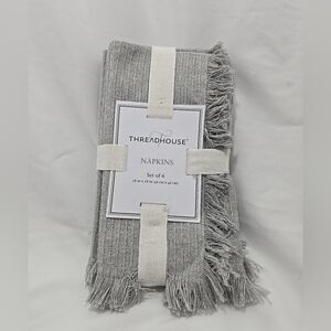 NWT Threadhouse Fabric Set Of 6 Napkins With Tassel Solid Textured Gray 18"x18"